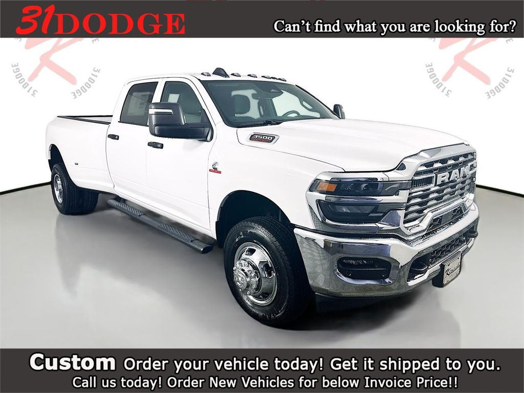 2026 RAM 3500 Tradesman Crew Cab LB DRW 4WD