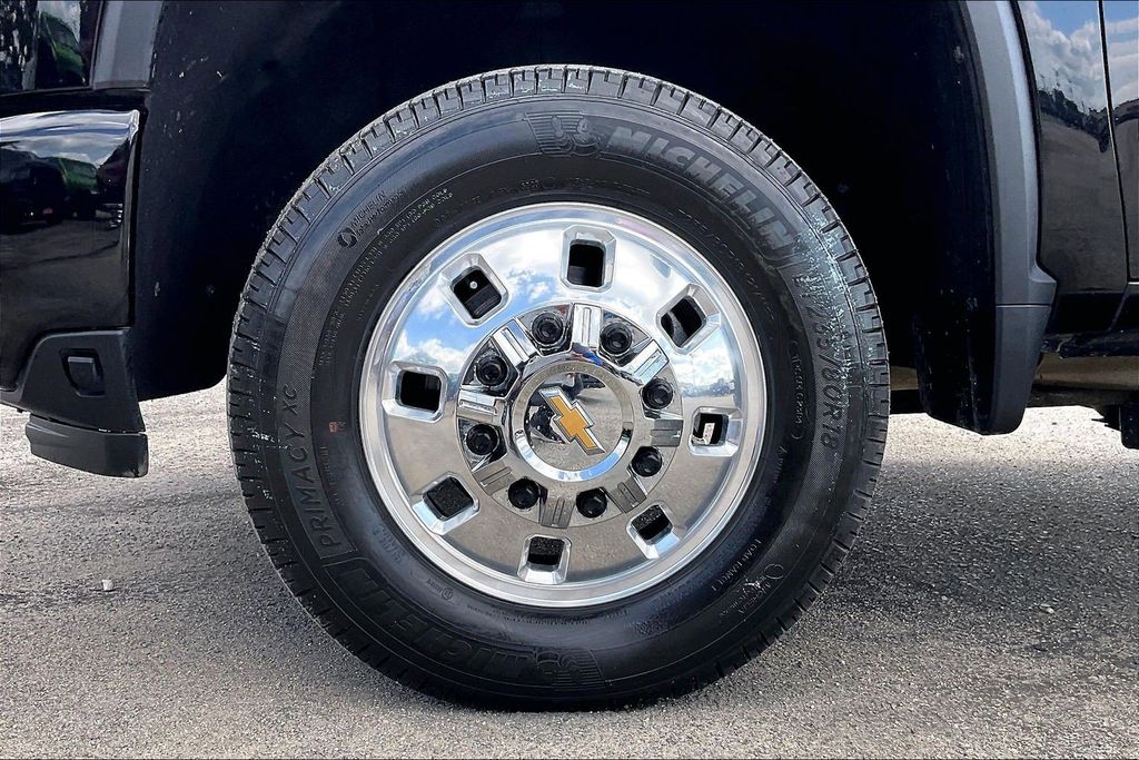 Used 2024 Chevrolet Silverado 3500HD High Country 4D Crew Cab