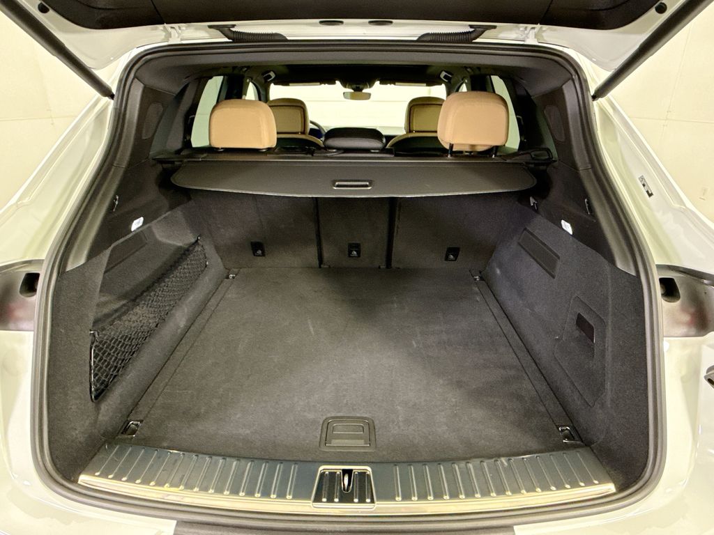 Thumbnail: 2025 Porsche Cayenne - 29