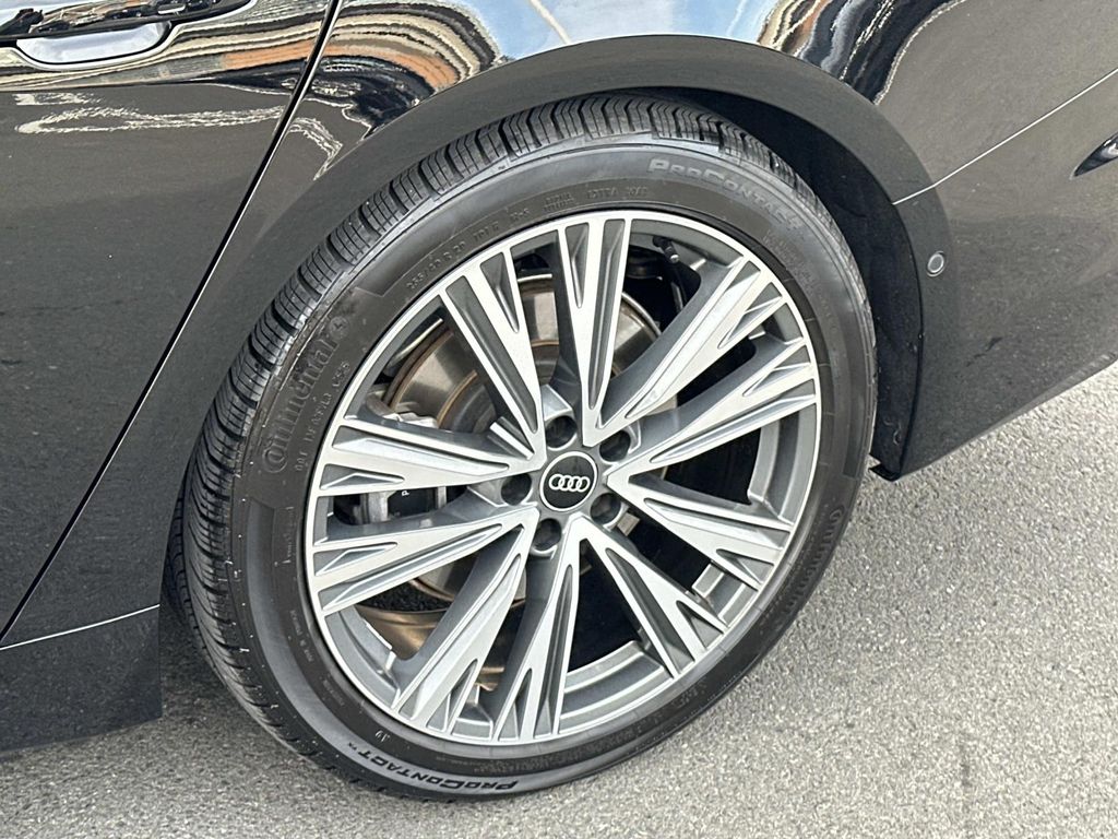 Thumbnail: 2021 Audi A6 - 16