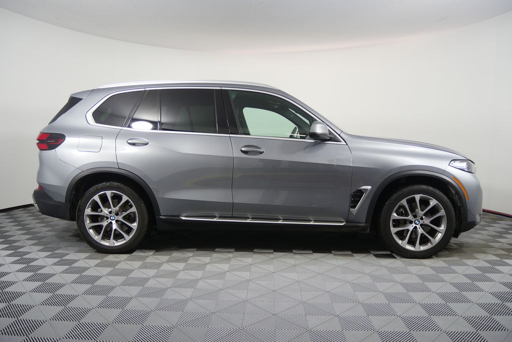 Thumbnail: 2024 BMW X5 - 2