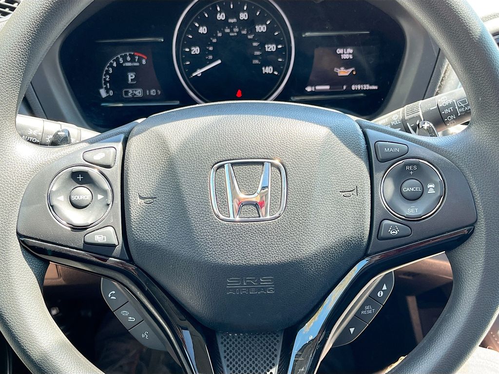 Used 2022 White Honda EX image 11