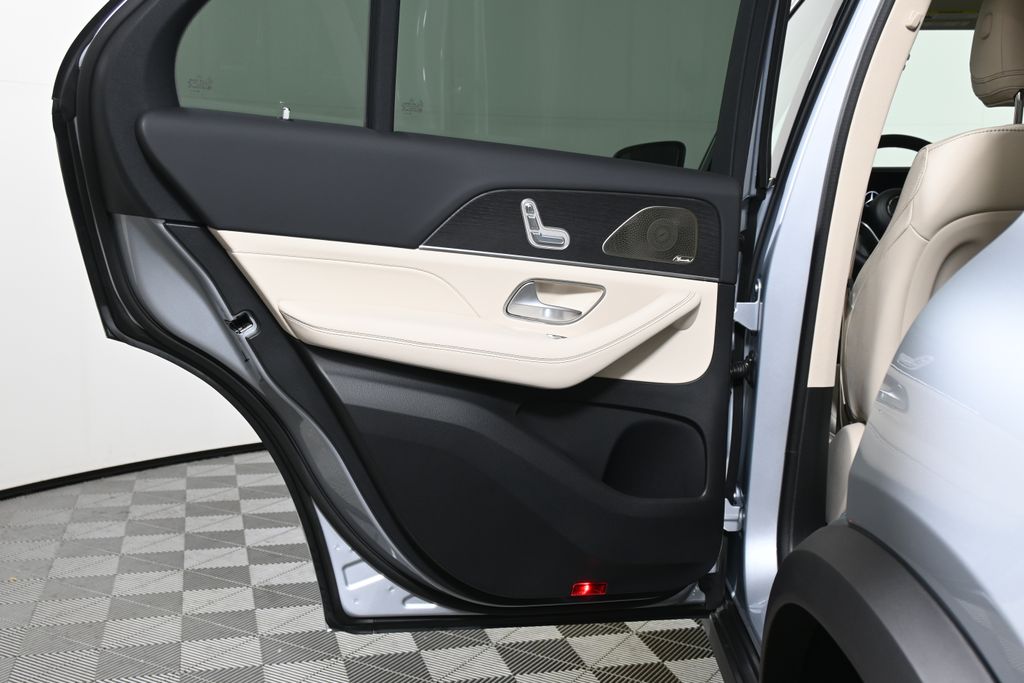 Thumbnail: 2026 Mercedes-Benz GLE - 25