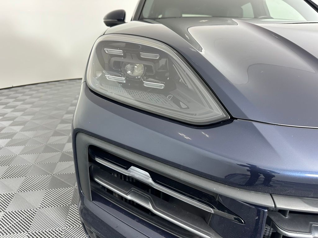 Thumbnail: 2024 Porsche Cayenne - 9