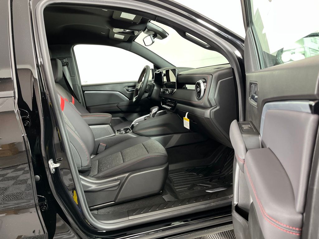 Thumbnail: 2026 Chevrolet Colorado - 8
