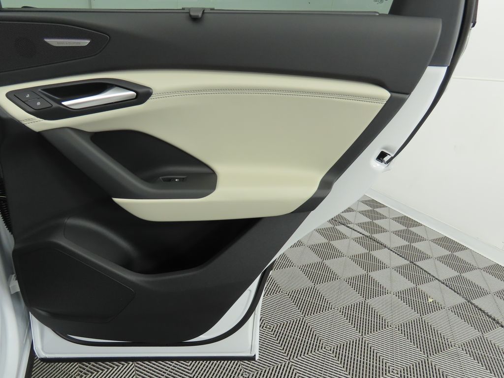 2025 Audi Q6 e-tron Premium 27