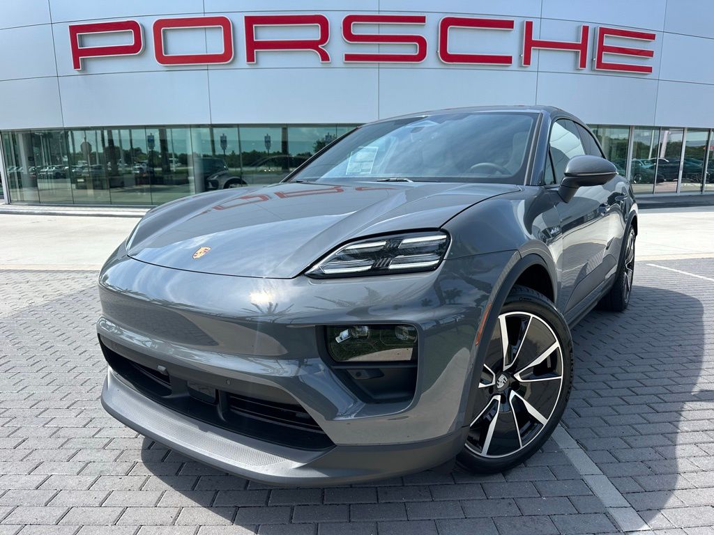 Thumbnail: 2026 Porsche Macan - 1