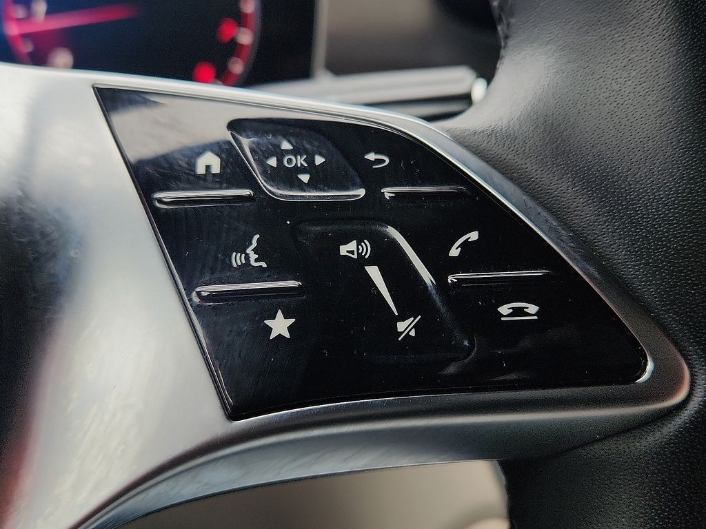 Thumbnail: 2025 Mercedes-Benz GLC - 21