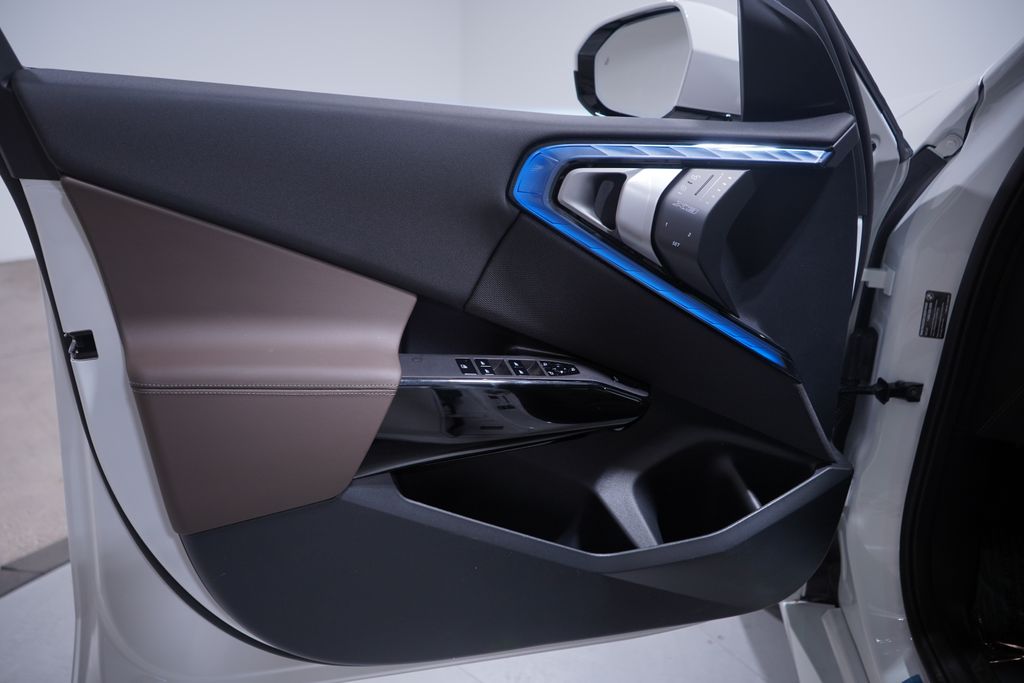 Thumbnail: 2026 BMW X3 - 12