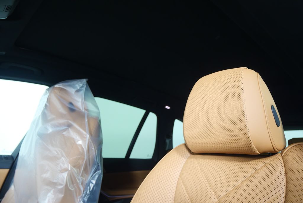 Thumbnail: 2026 BMW X5 - 12