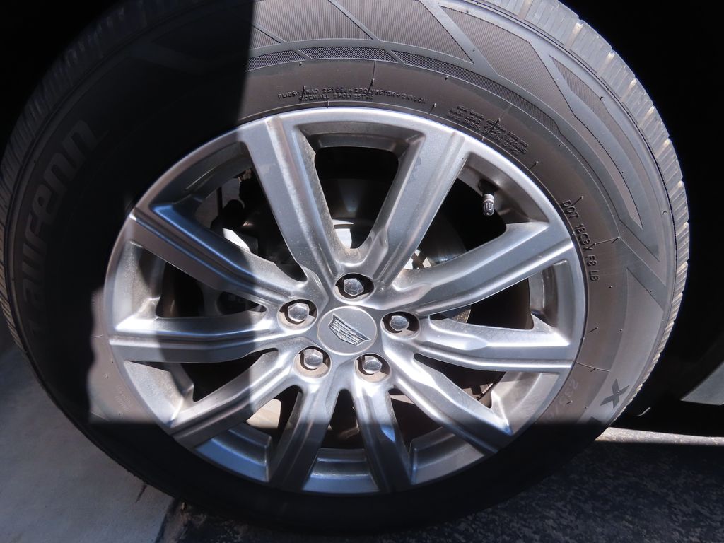Thumbnail: 2019 Cadillac XT4 - 17
