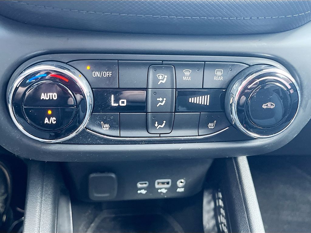 Used 2021 Blue Chevrolet LT image 20