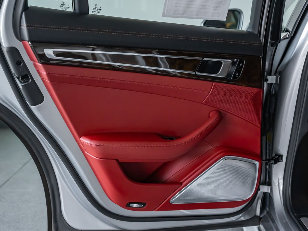 Certified Used 2018  Porsche Turbo S image 23