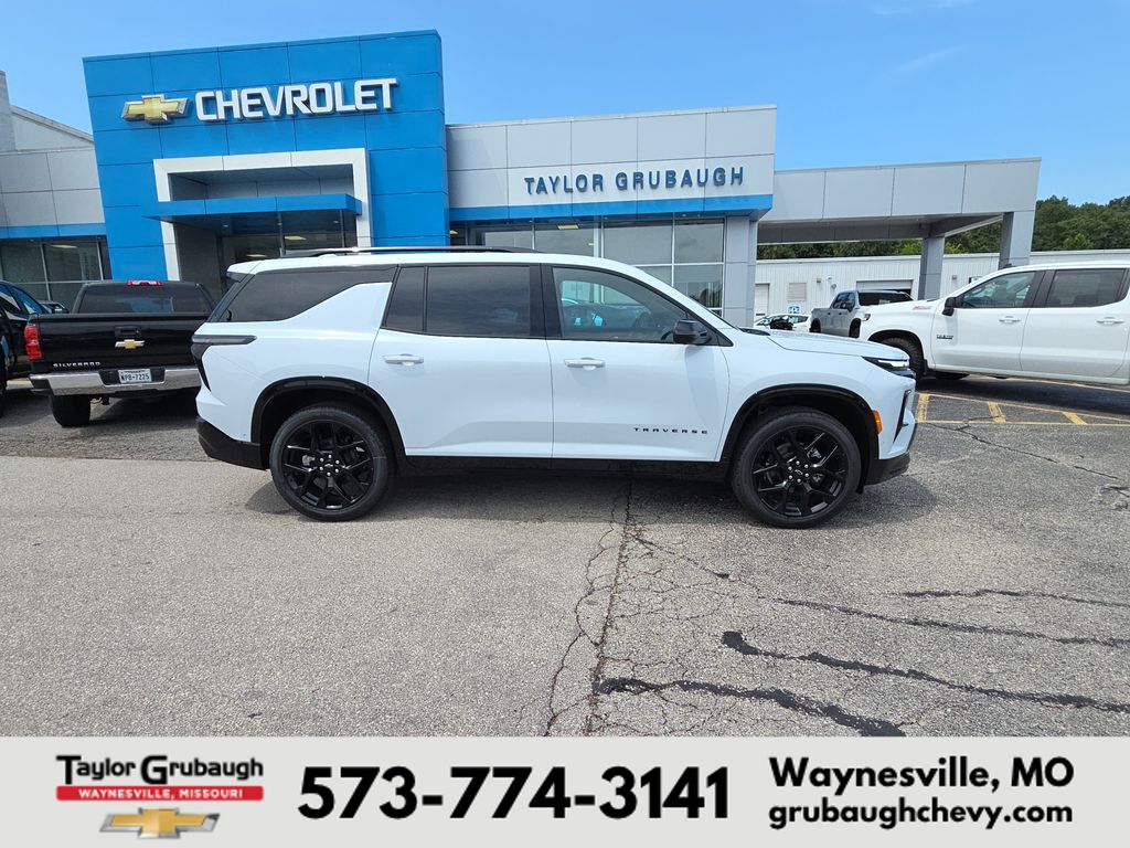 Polar White Tricoat 2026 Chevrolet Traverse SUV / Crossover Front-Wheel Drive 8-Speed Automatic