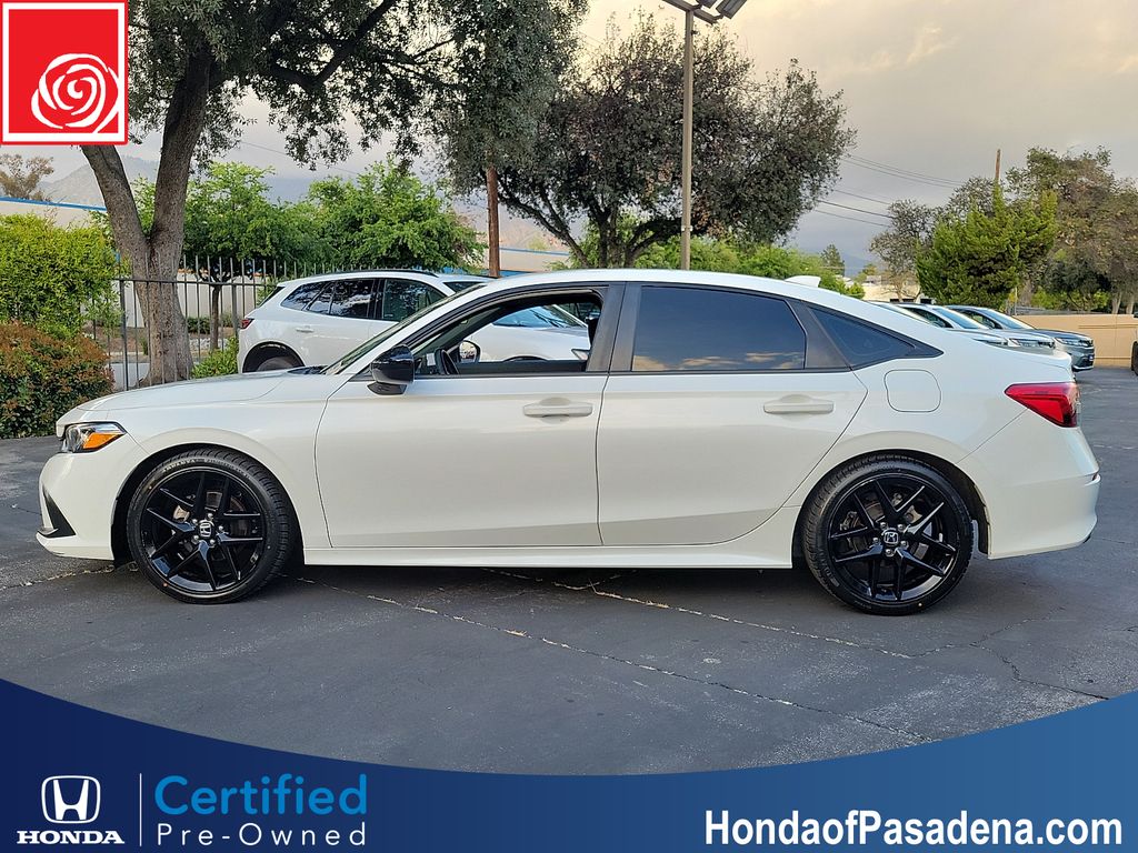 View vehicle photo 6