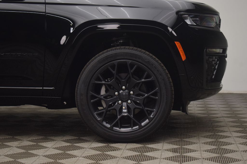 new 2026 Jeep Grand Cherokee L car, priced at $62,321