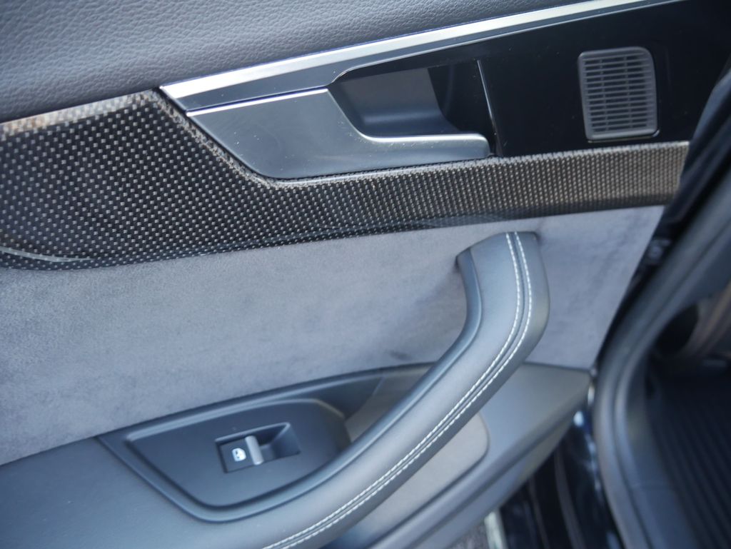 Thumbnail: 2022 Audi S5 - 21