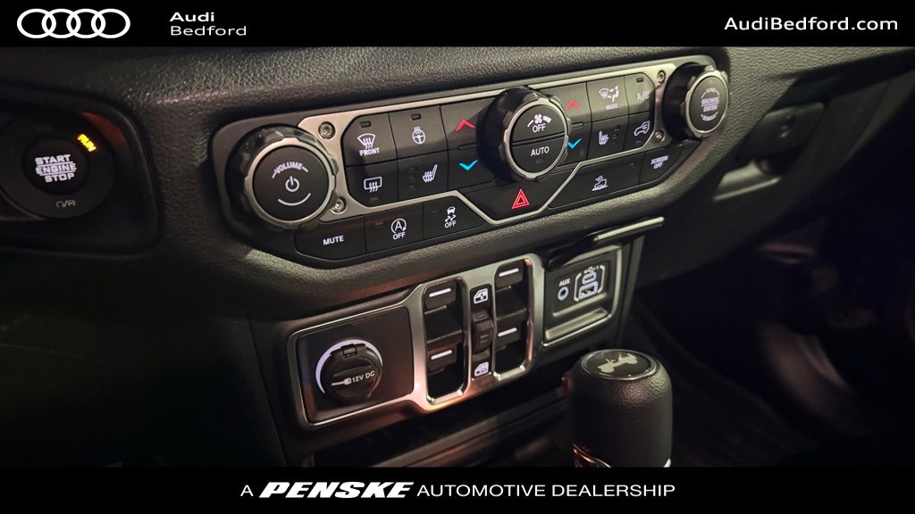 Thumbnail: 2025 Jeep Wrangler - 16