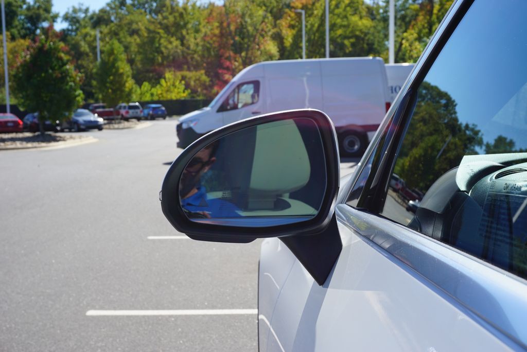 Thumbnail: 2026 Mercedes-Benz GLC - 13