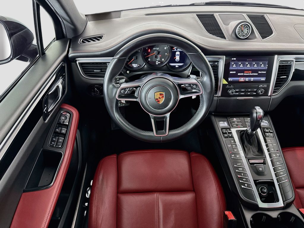 Thumbnail: 2018 Porsche Macan - 10