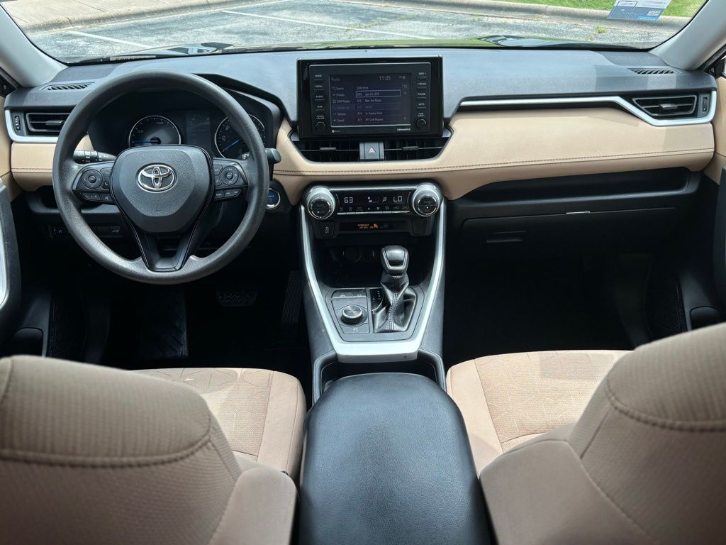 2021 Toyota RAV4 Hybrid XLE photo