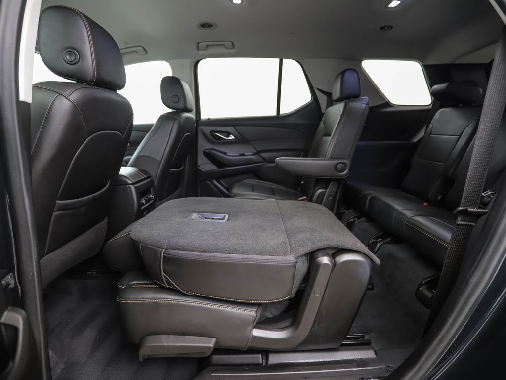 Thumbnail: 2021 Chevrolet Traverse - 24