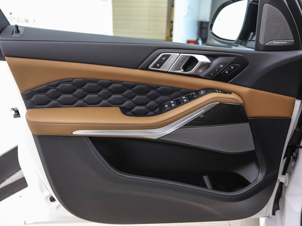 Thumbnail: 2026 BMW X5 - 10