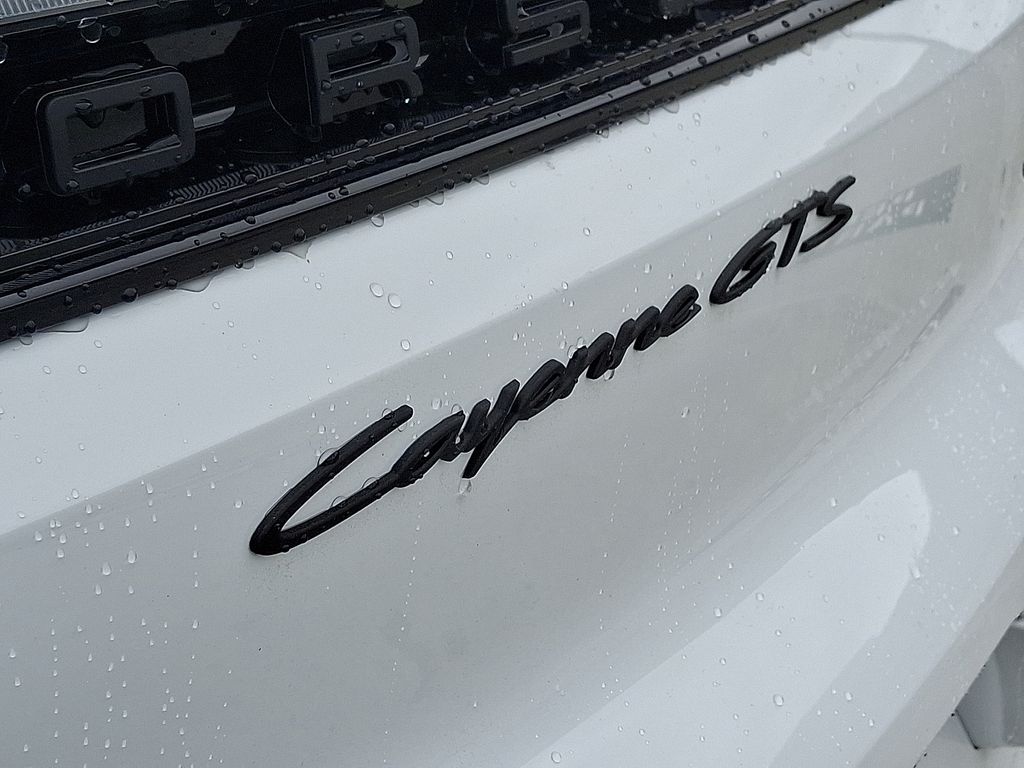 Thumbnail: 2026 Porsche Cayenne - 25