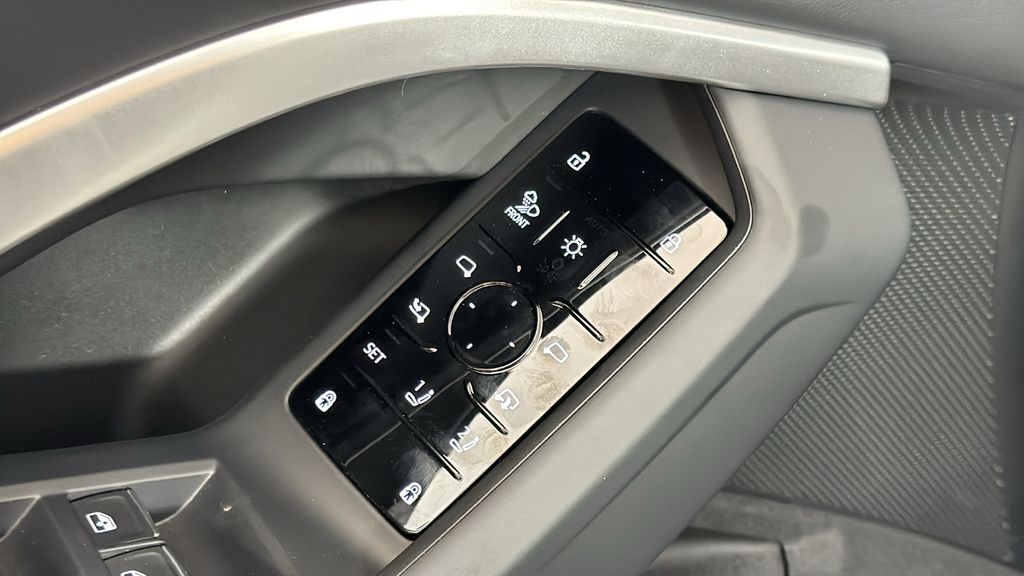 Thumbnail: 2025 Audi Q5 - 27