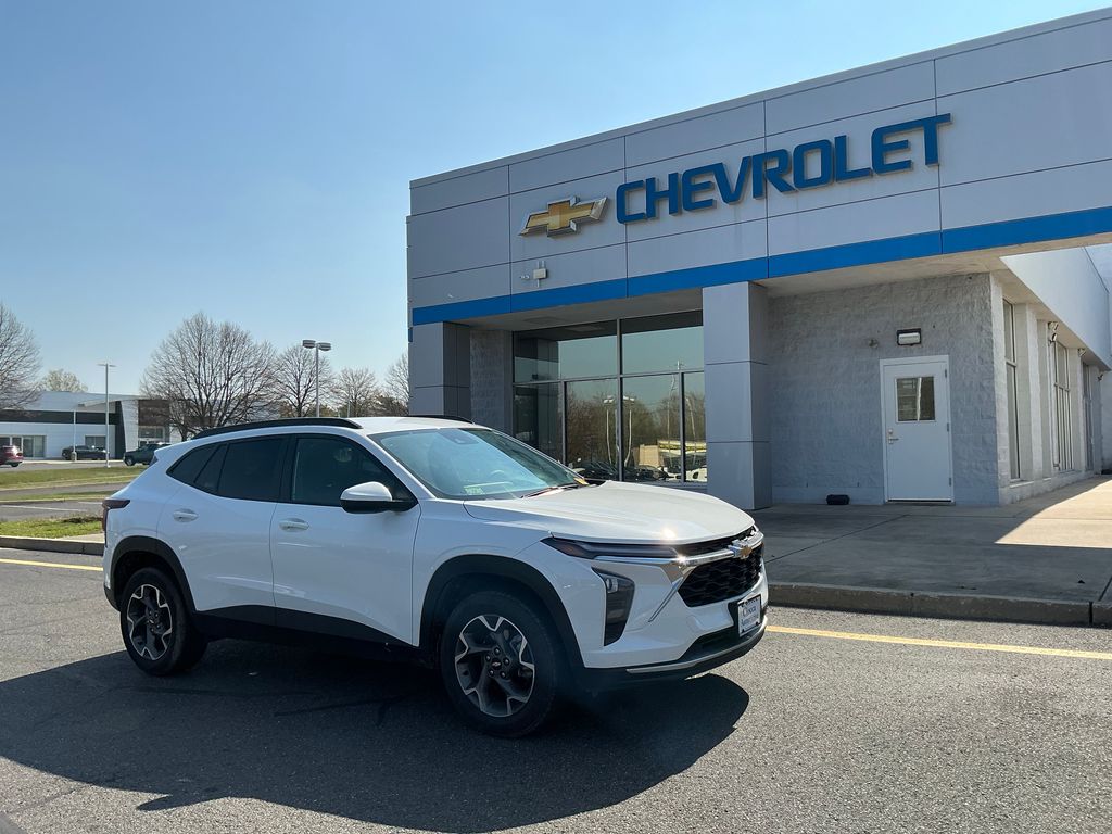 used 2025 Chevrolet Trax car, priced at $22,809