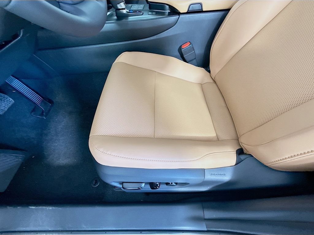 Thumbnail: 2026 Lexus UX - 21