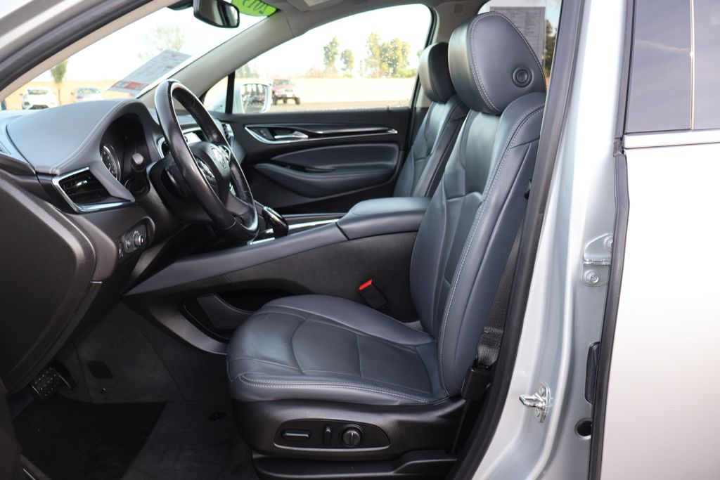 2019 Buick Enclave Essence 21