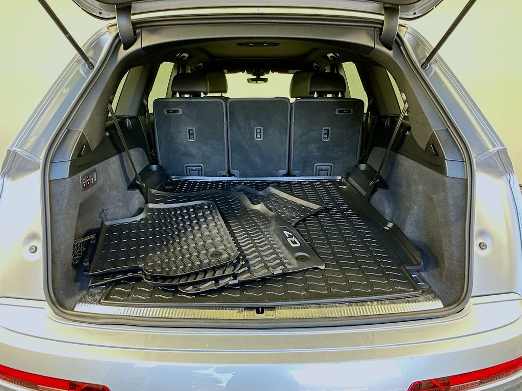 Thumbnail: 2021 Audi Q7 - 27