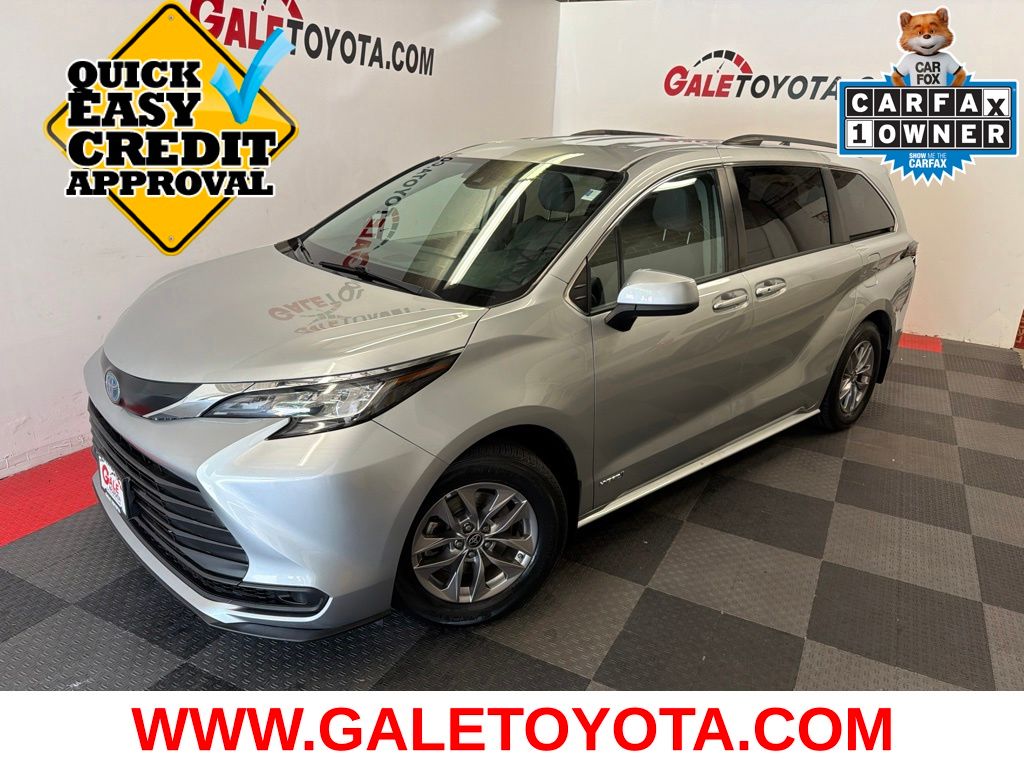 Celestial Silver Metallic 2021 Toyota Sienna Minivan Front-Wheel Drive Continuously Variable Transmission