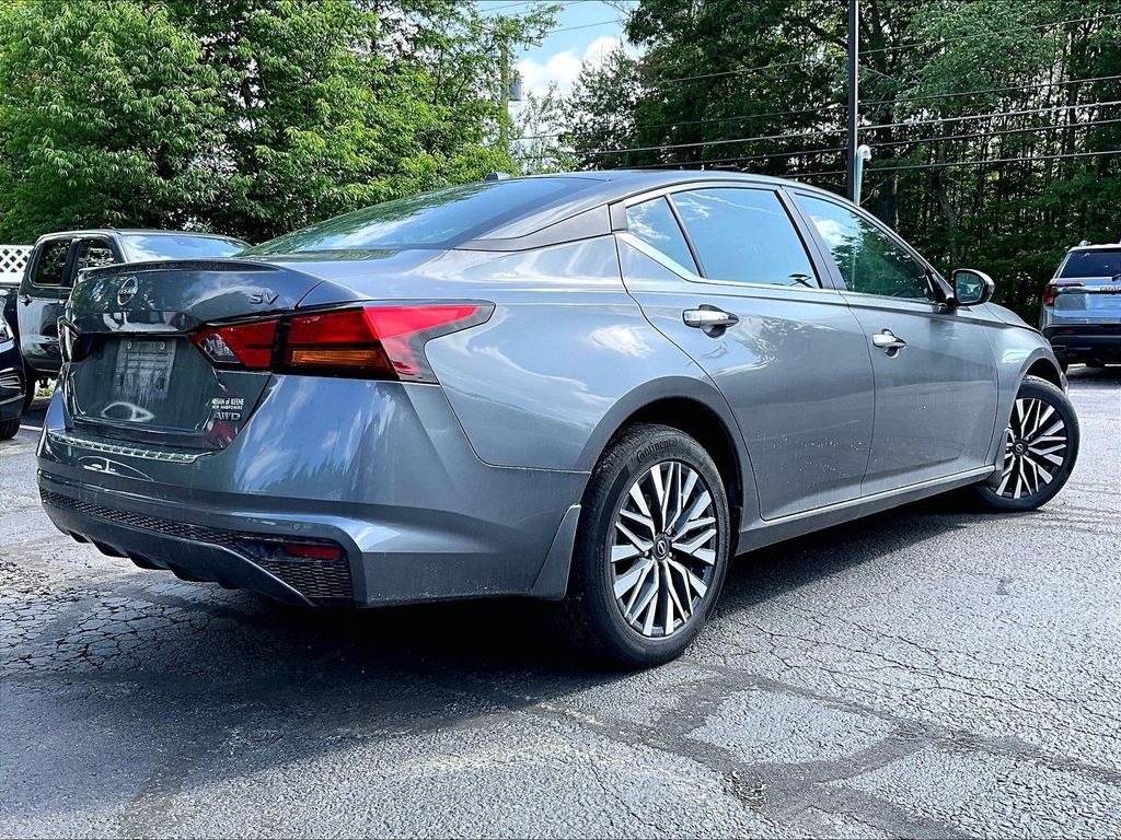2023 Nissan Altima — photo 4