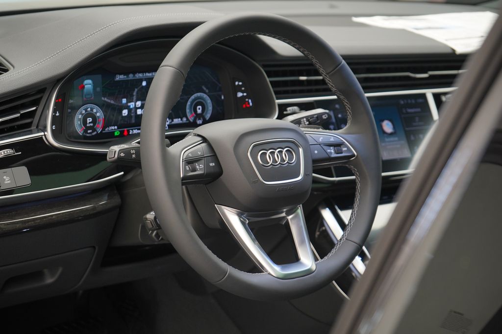 2025 Audi Q7  8