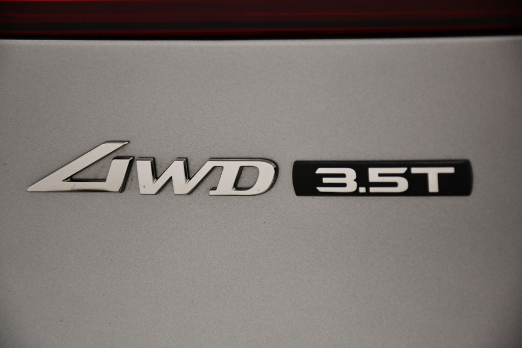 Thumbnail: 2025 Genesis GV70 - 10