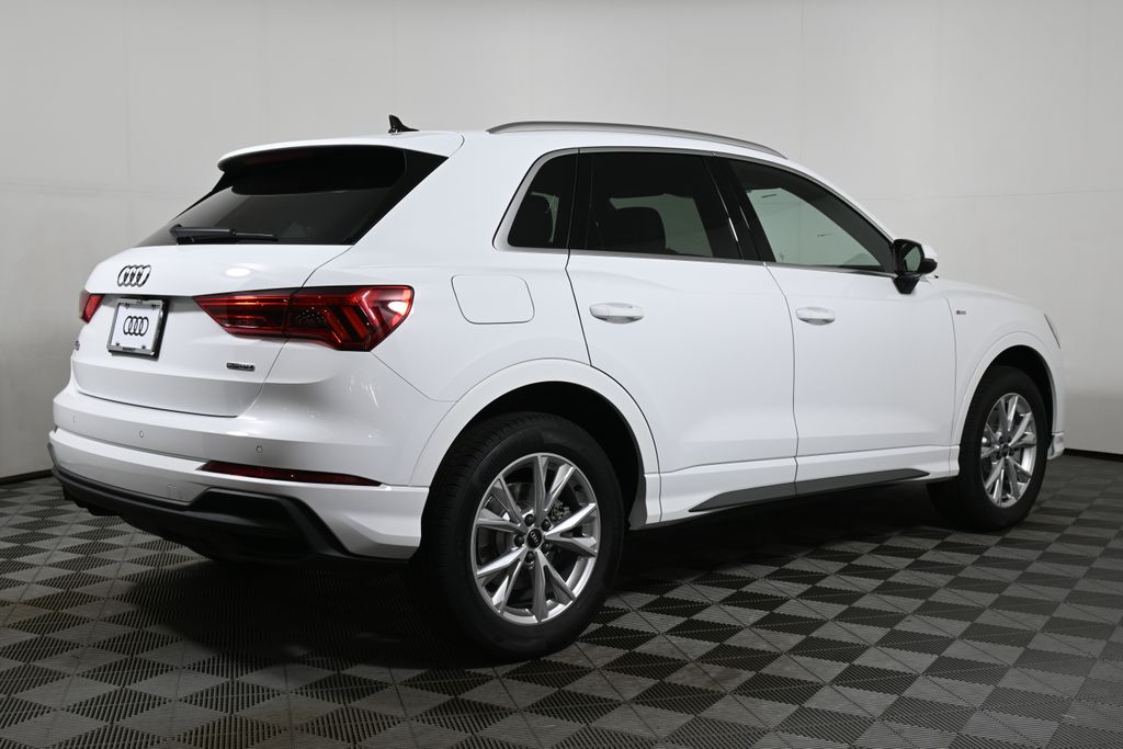 Thumbnail: 2025 Audi Q3 - 7