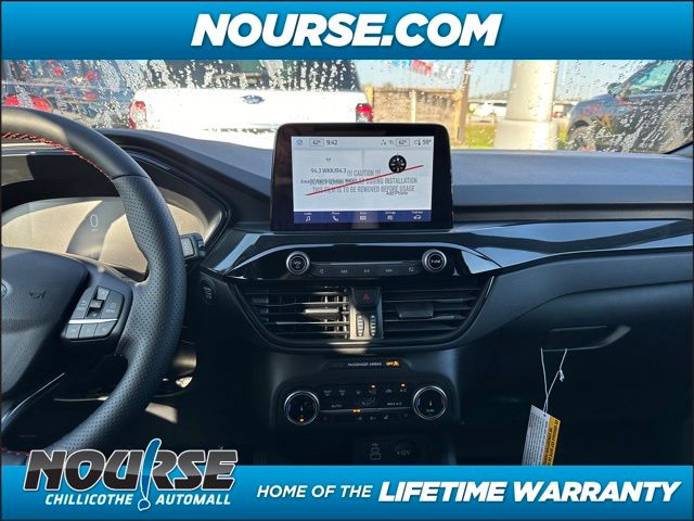 2025 Ford Escape Hybrid ST-Line photo