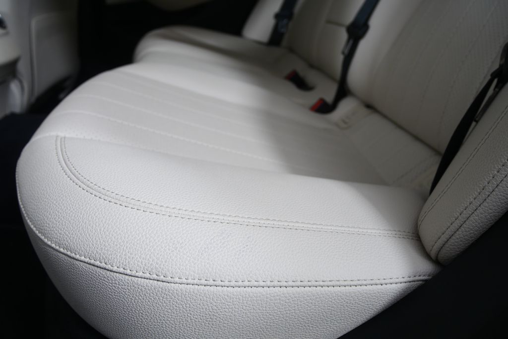 Thumbnail: 2020 Mercedes-Benz E-Class - 14