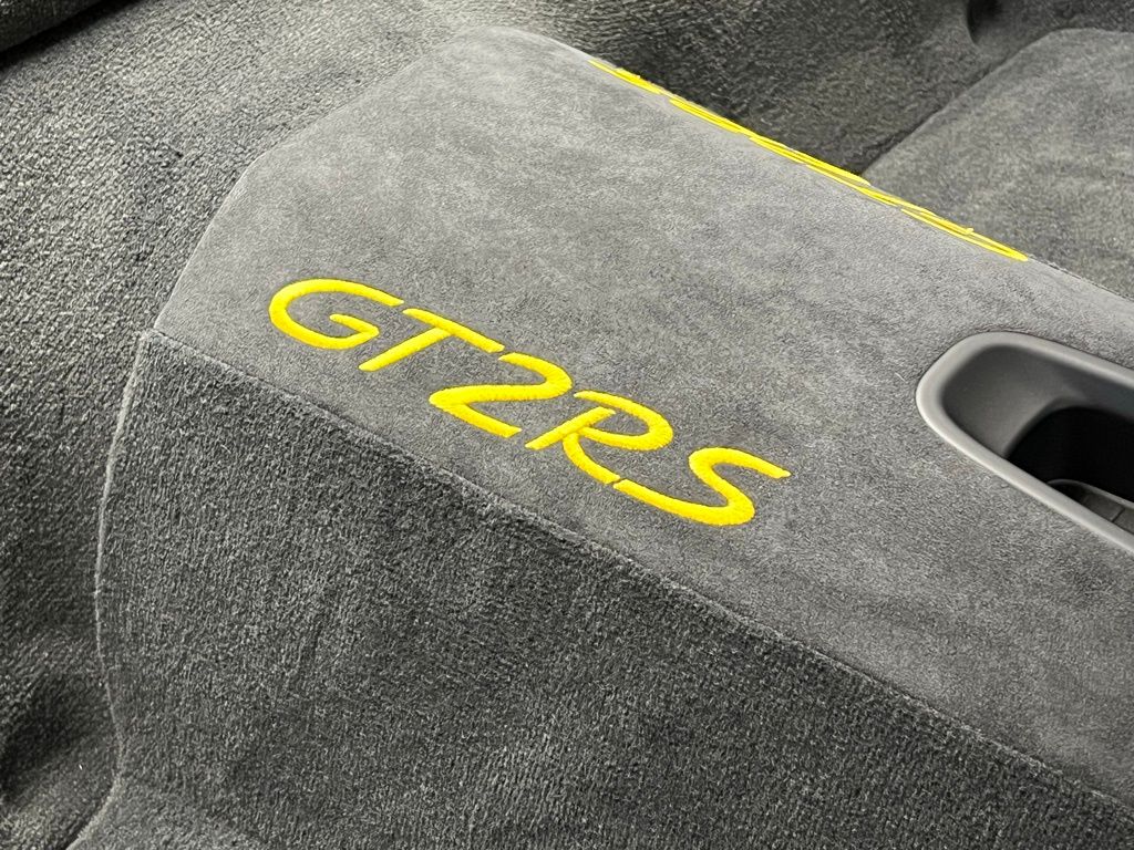 Thumbnail: 2018 Porsche 911 - 17