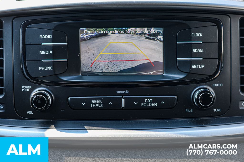 Used 2018 Black Kia L image 36