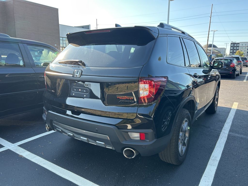 Thumbnail: 2022 Honda Passport - 3