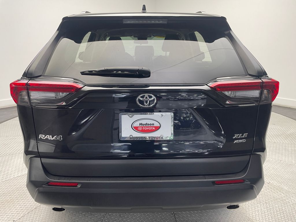 2023 Toyota RAV4 XLE 6
