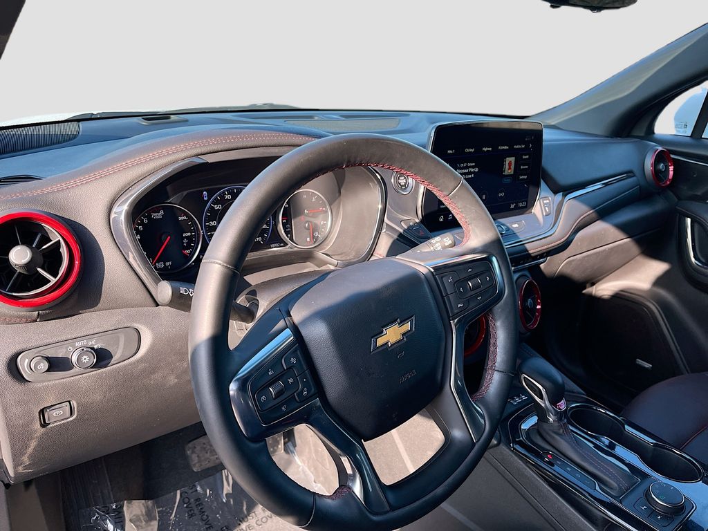 Used 2024 Iridescent Pearl Tricoat Chevrolet RS image 9