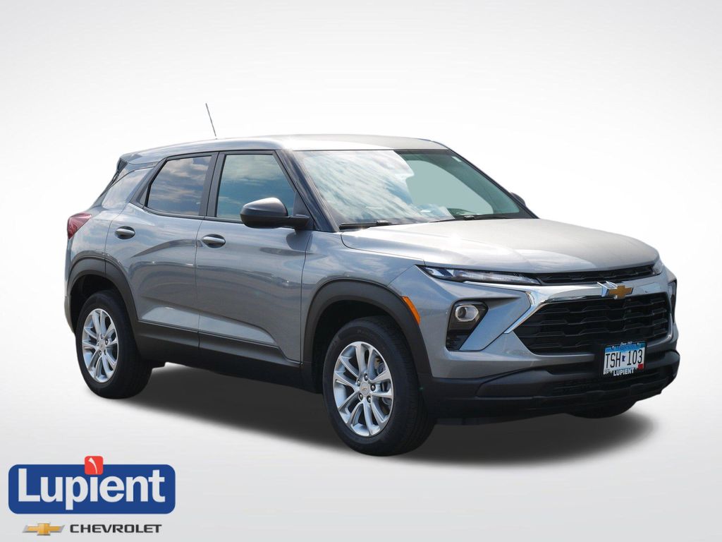 Sterling Gray Metallic 2026 Chevrolet Trailblazer SUV / Crossover Four-Wheel Drive 9-Speed Automatic