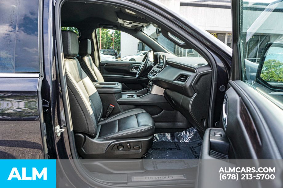 2024 Chevrolet Suburban LT photo 22