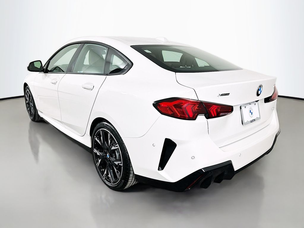 Thumbnail: 2025 BMW 2 Series - 7