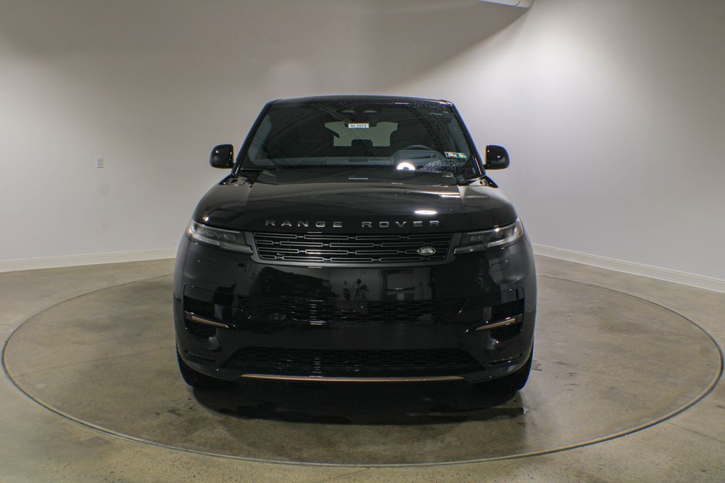 New 2026 Black Land Rover Dynamic SE image 9