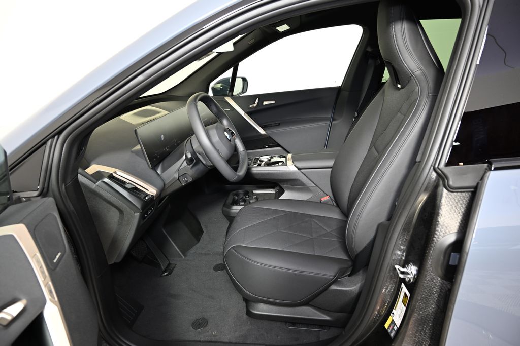 Thumbnail: 2026 BMW iX - 14